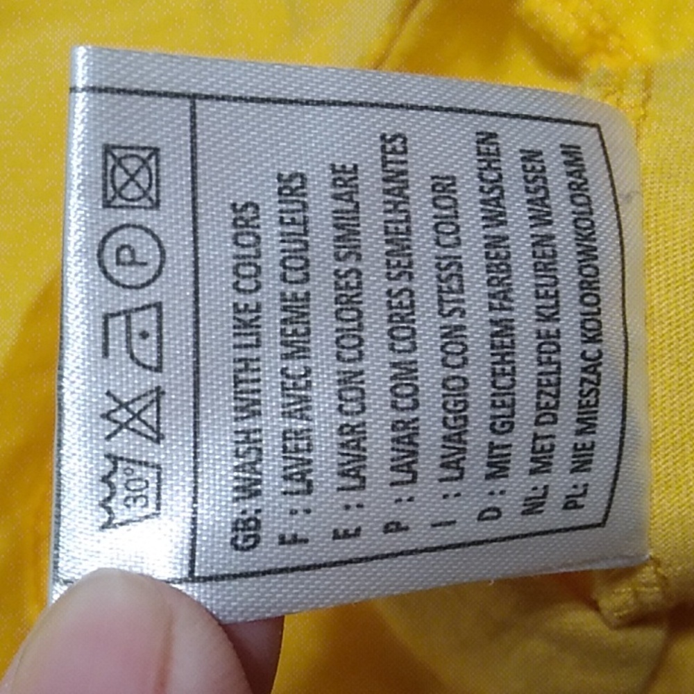 SALE! NWOT Moschino 3D Furry Bear Yellow Tee Sz.M 💛 (X-67 CRATE) - Picture 7 of 9
